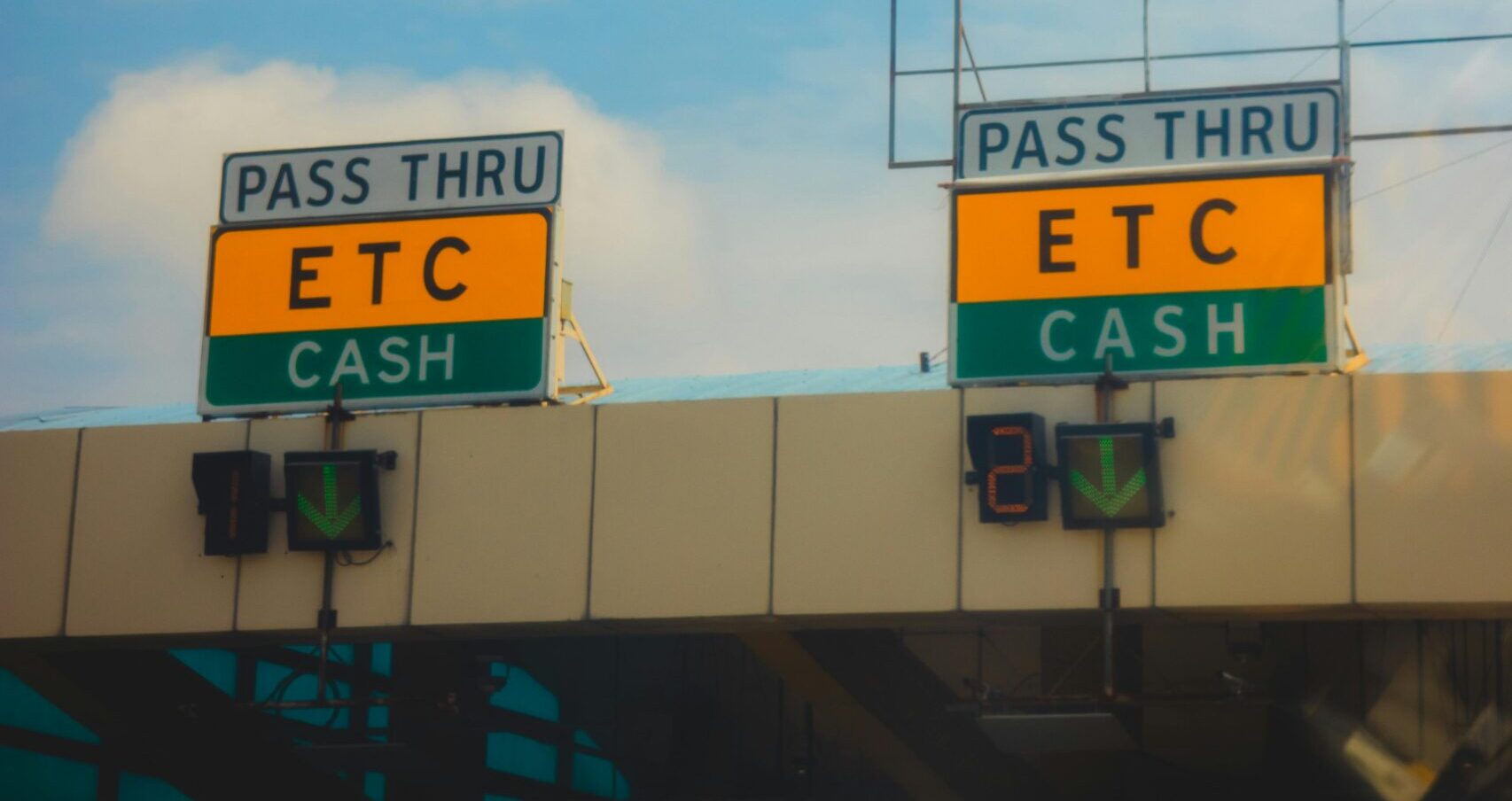 unpaid toll smishing scam